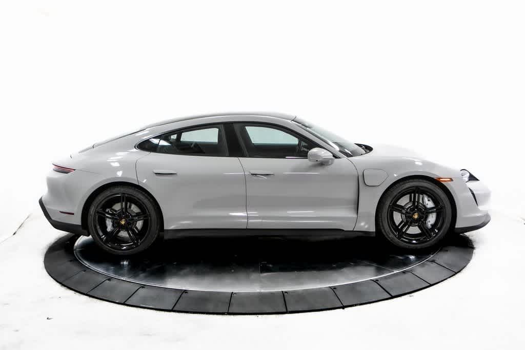 Thumbnail: 2023 Porsche Taycan - 8