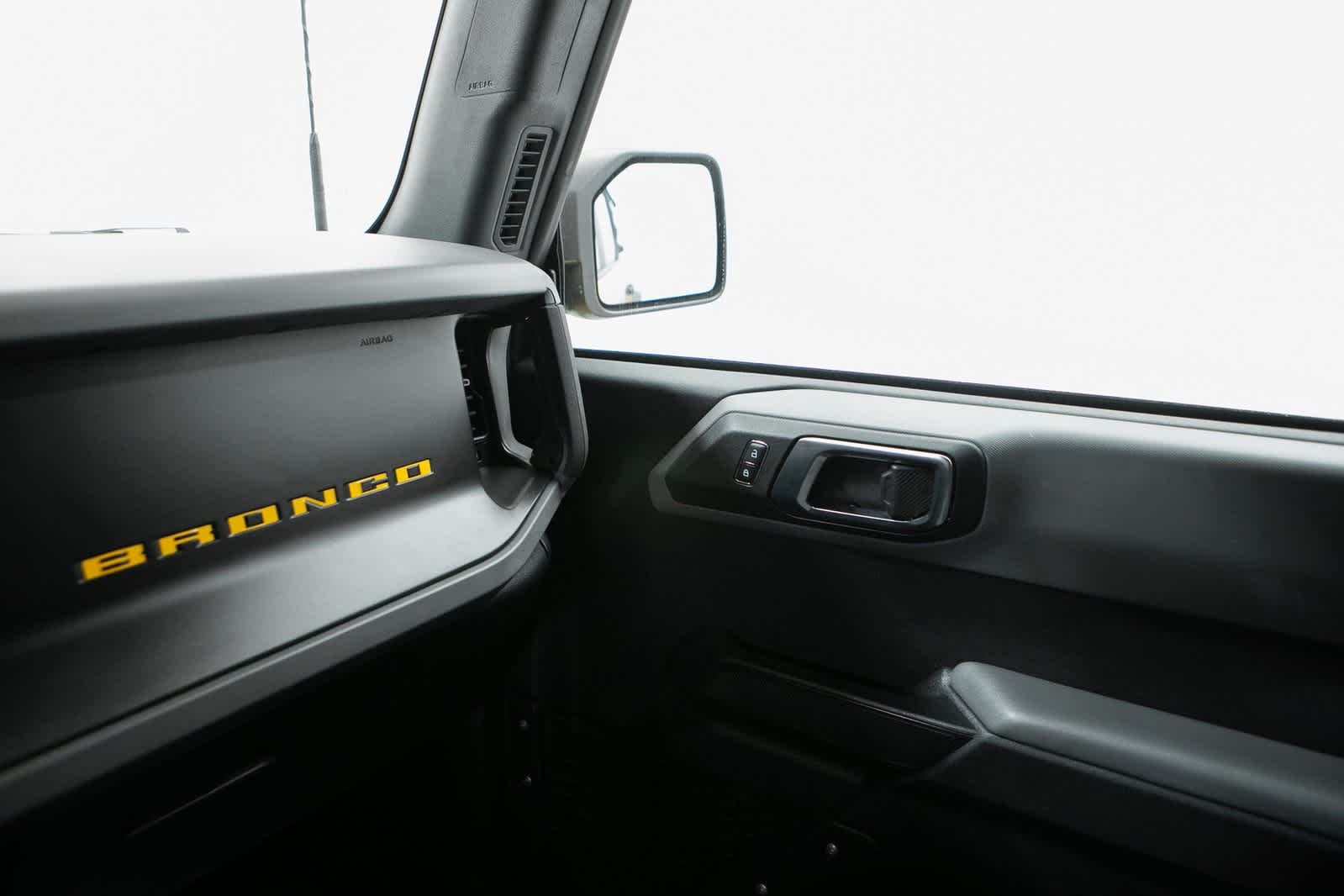 Thumbnail: 2022 Ford Bronco - 22