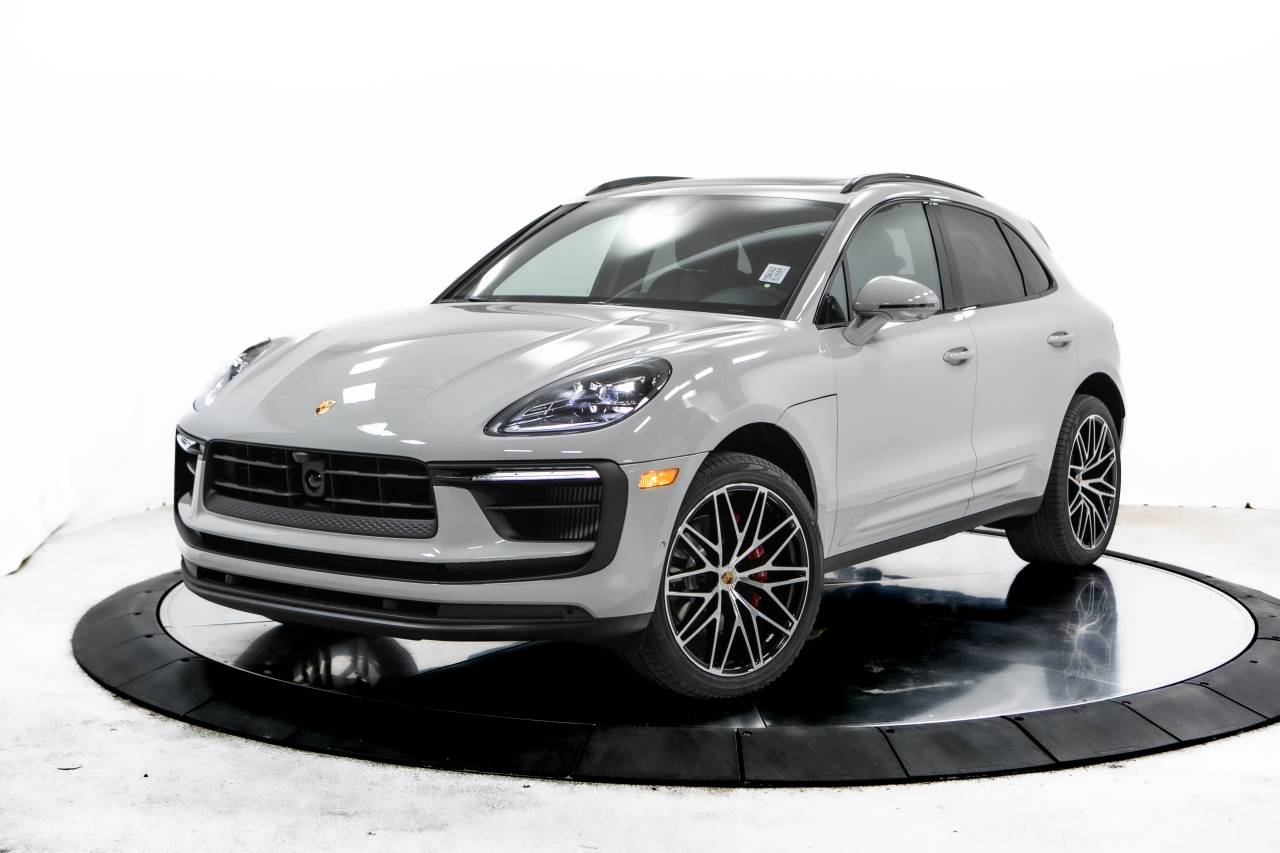 Thumbnail: 2025 Porsche Macan - 1