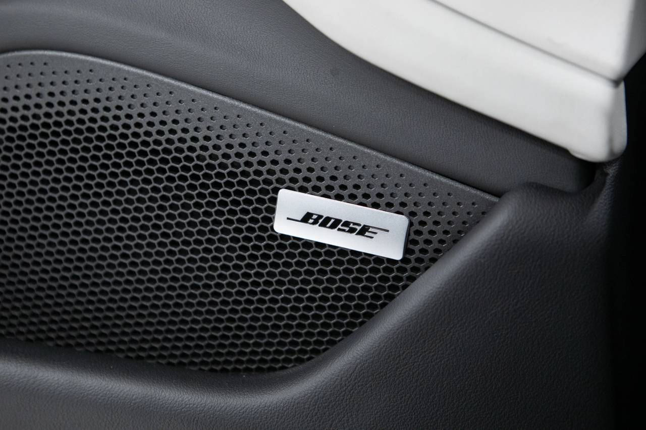 Thumbnail: 2026 Porsche Taycan - 32