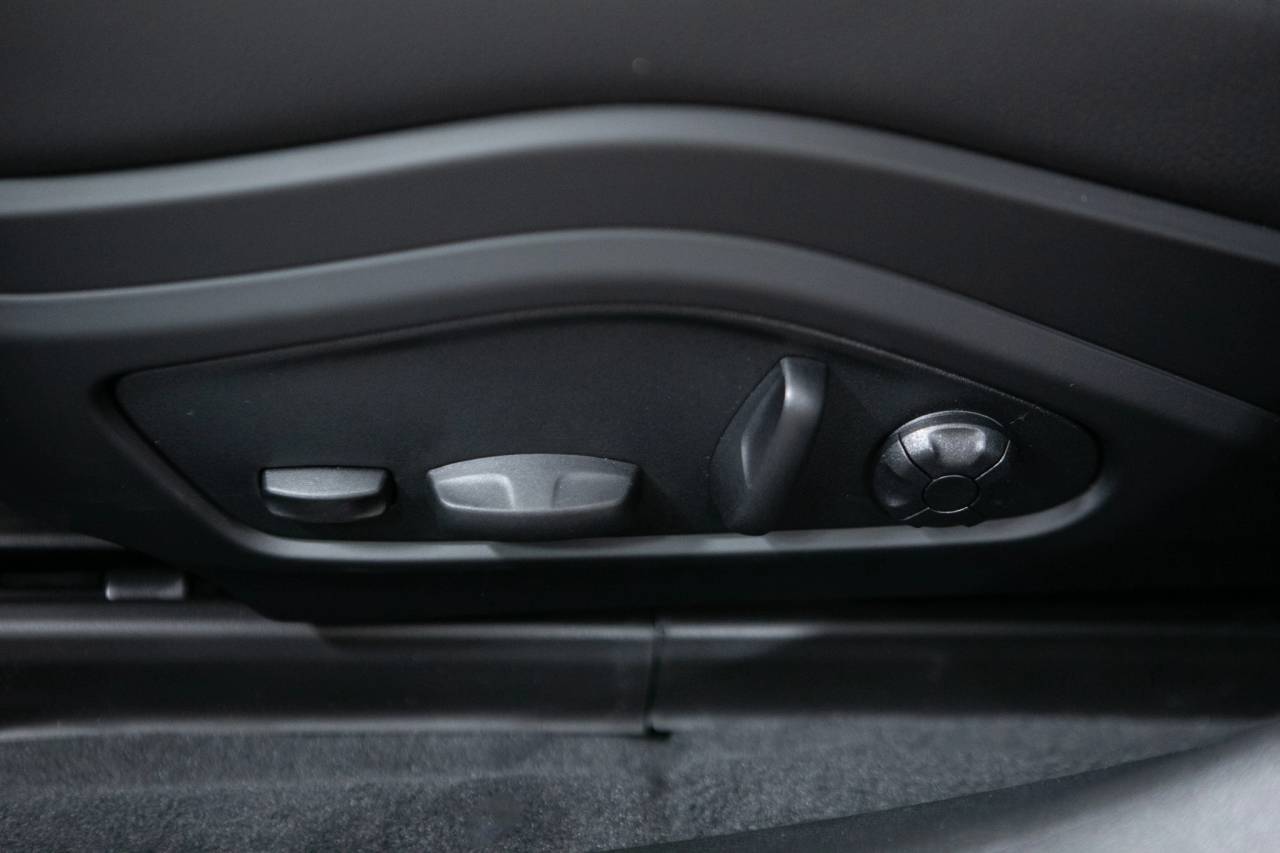 Thumbnail: 2026 Porsche Panamera - 24