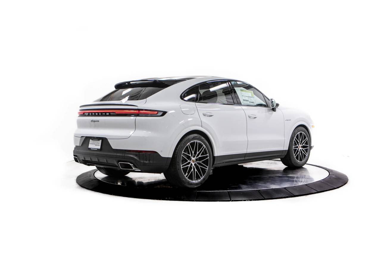 Thumbnail: 2026 Porsche  - 7