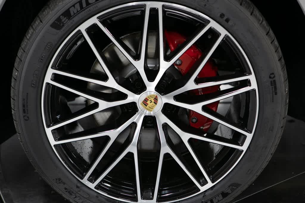 Thumbnail: 2025 Porsche Macan - 11