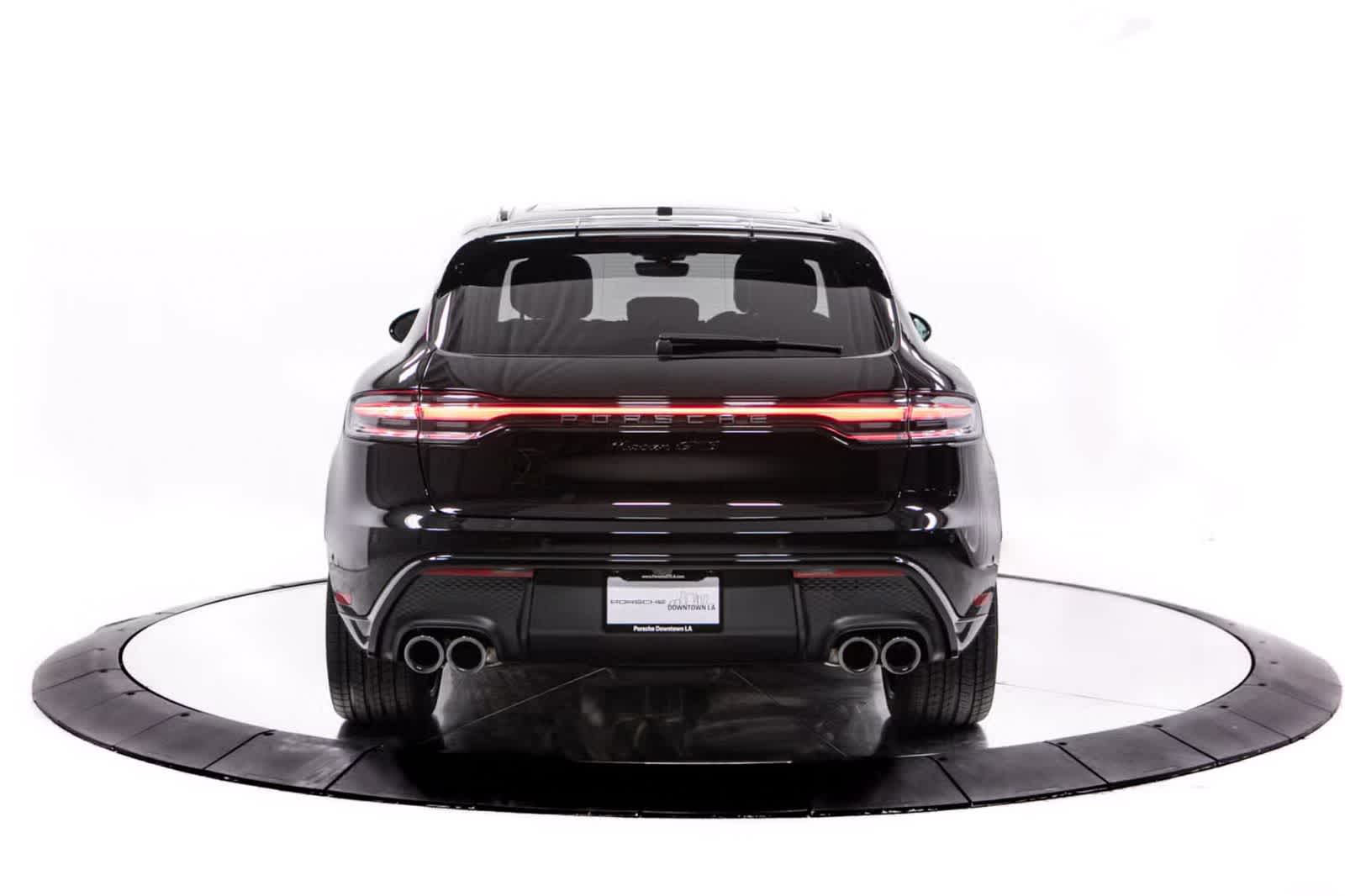 Thumbnail: 2026 Porsche Macan - 6
