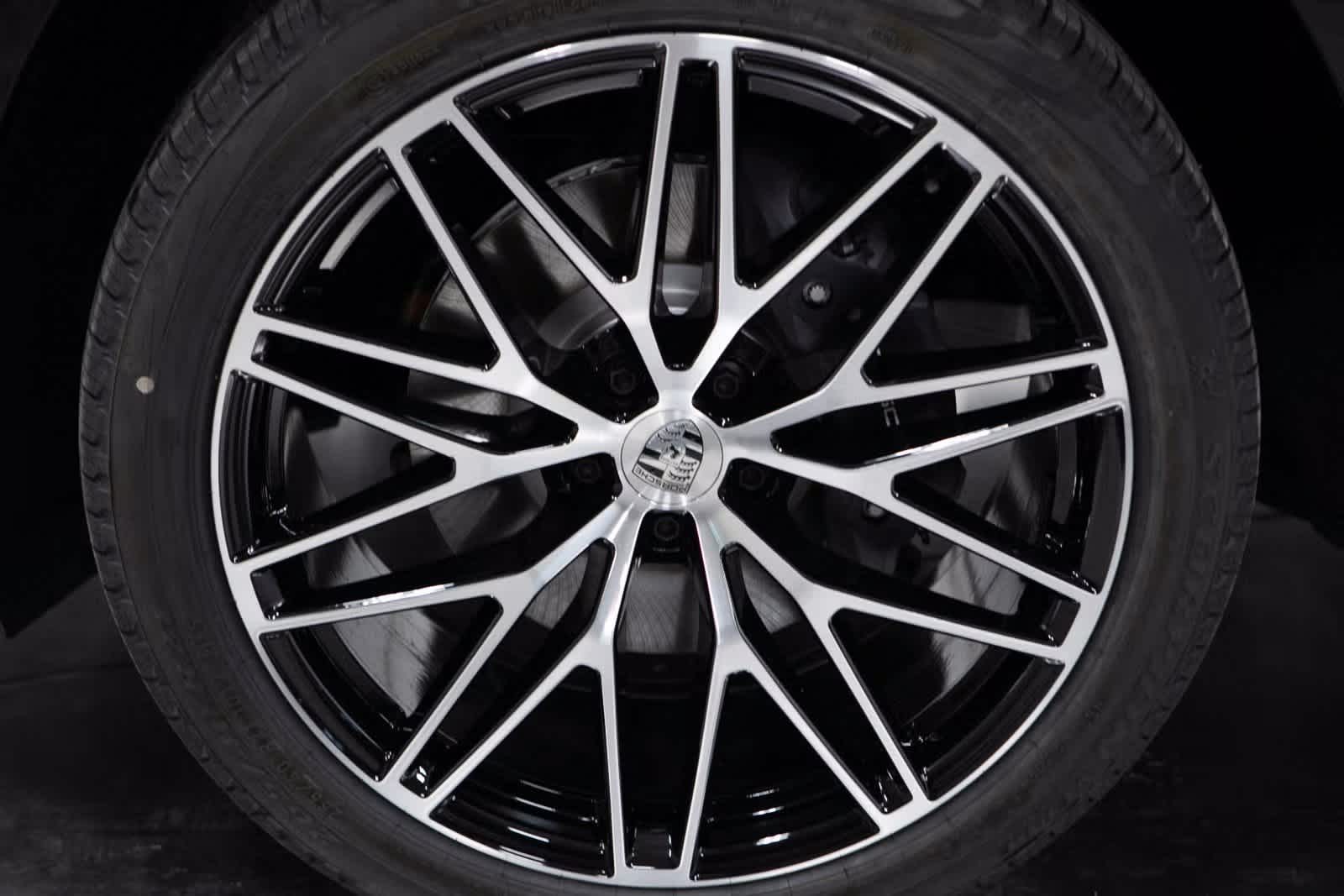 Thumbnail: 2025 Porsche Macan - 11