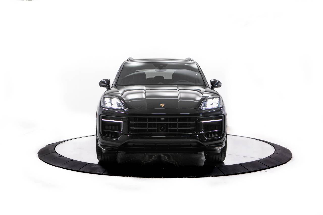 Thumbnail: 2026 Porsche Cayenne - 10