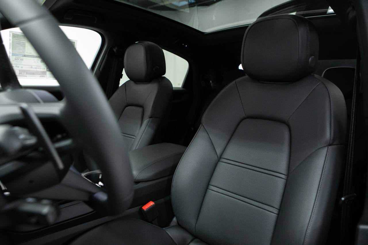 Thumbnail: 2026 Porsche  - 5