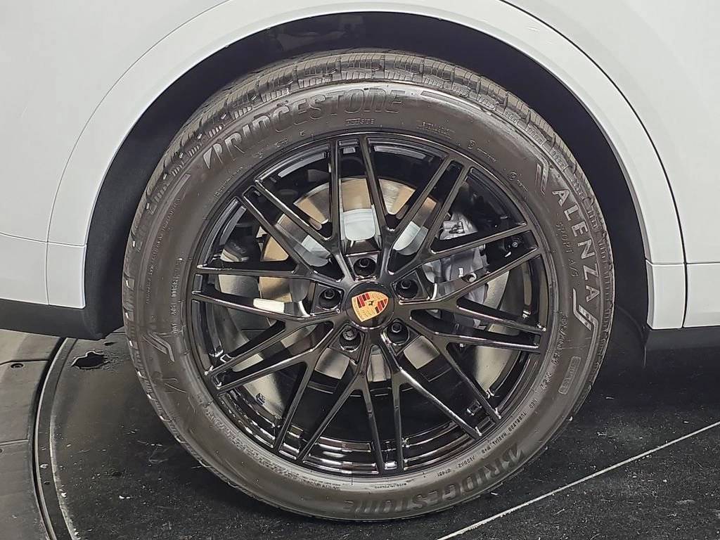 Thumbnail: 2026 Porsche Cayenne - 29