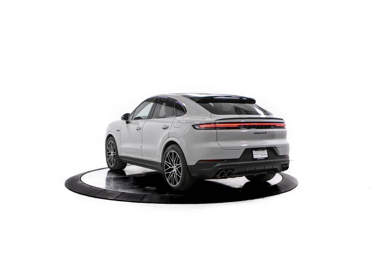 Thumbnail: 2026 Porsche  - 3