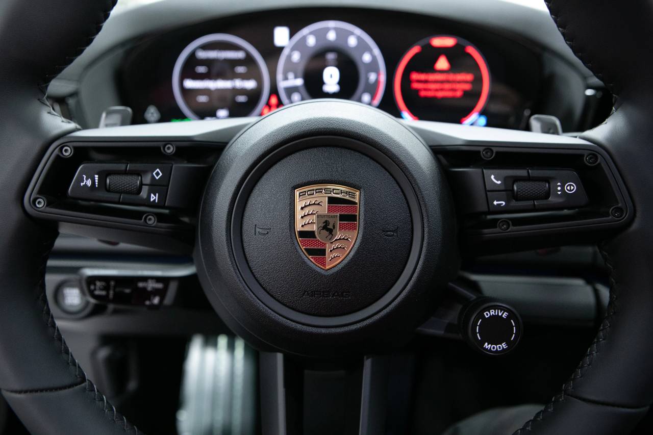 Thumbnail: 2025 Porsche Panamera - 10
