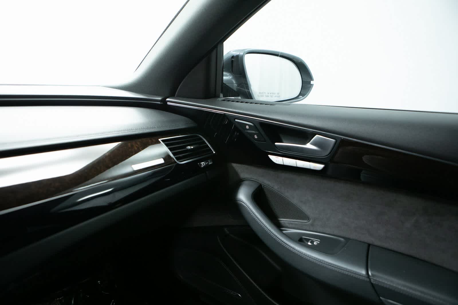 Thumbnail: 2017 Audi A8 - 25