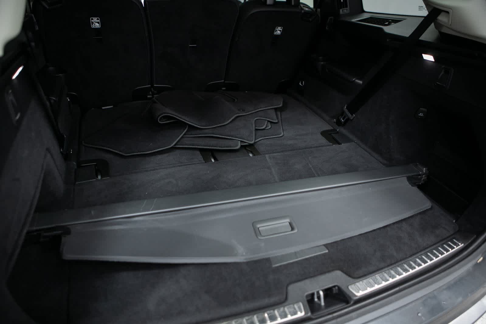 Thumbnail: 2022 Volvo XC90 - 30