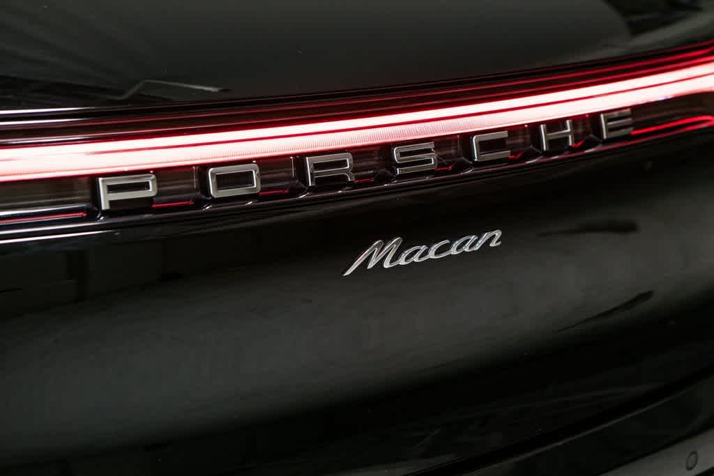 2024 Porsche Macan  36