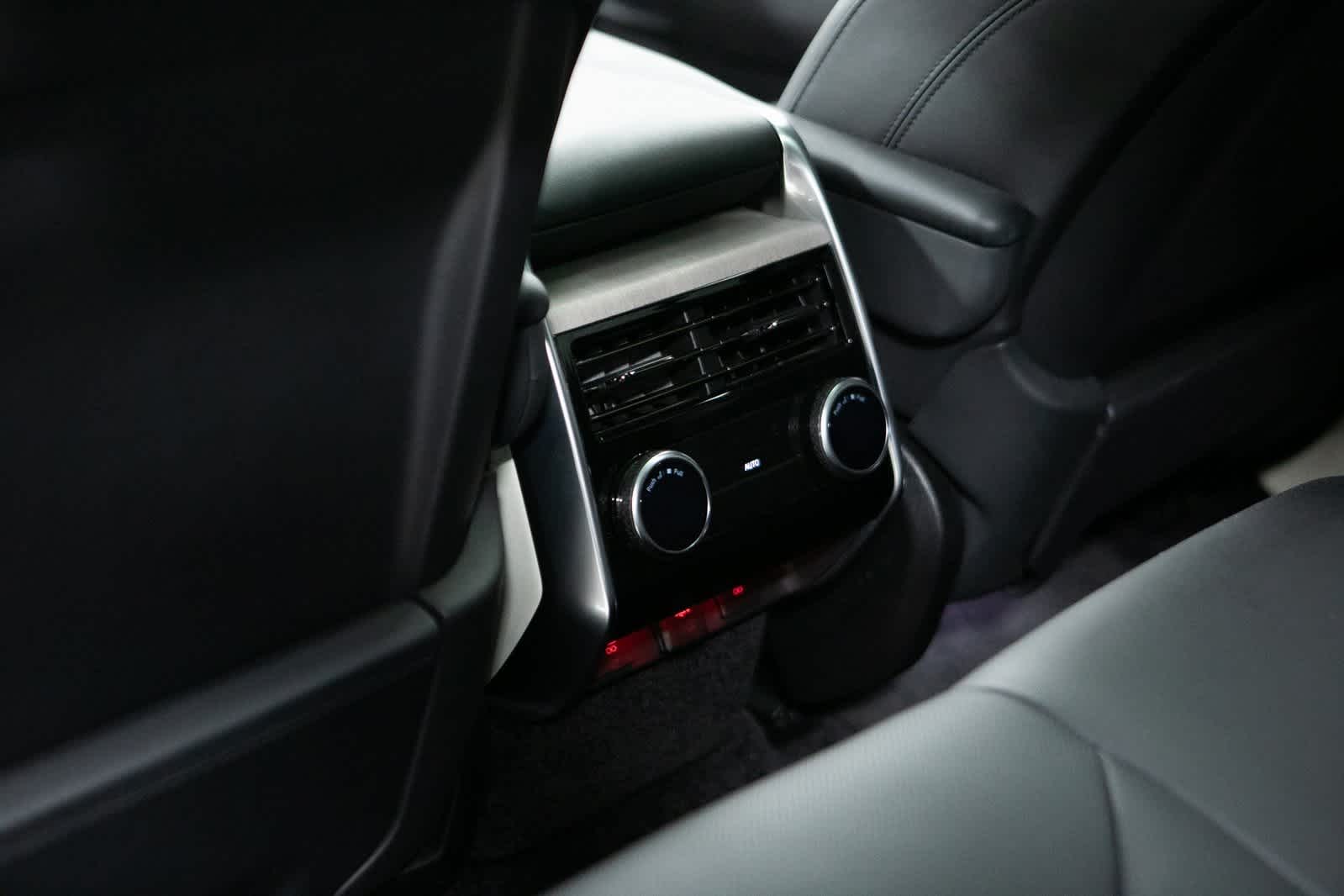 Thumbnail: 2023 Land Rover Range Rover - 24