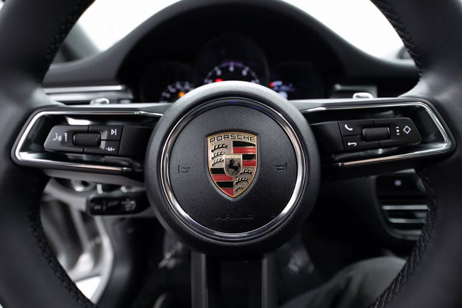 Thumbnail: 2025 Porsche Macan - 14