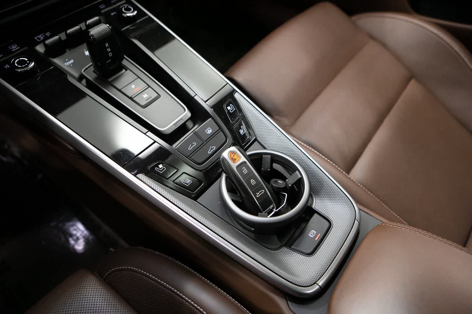 Thumbnail: 2021 Porsche 911 - 24