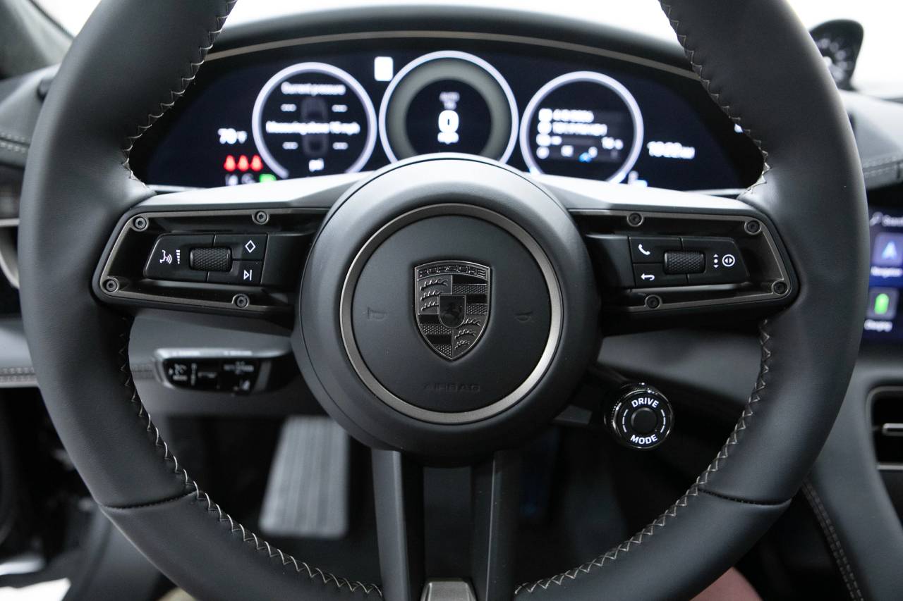 Thumbnail: 2026 Porsche Taycan - 21