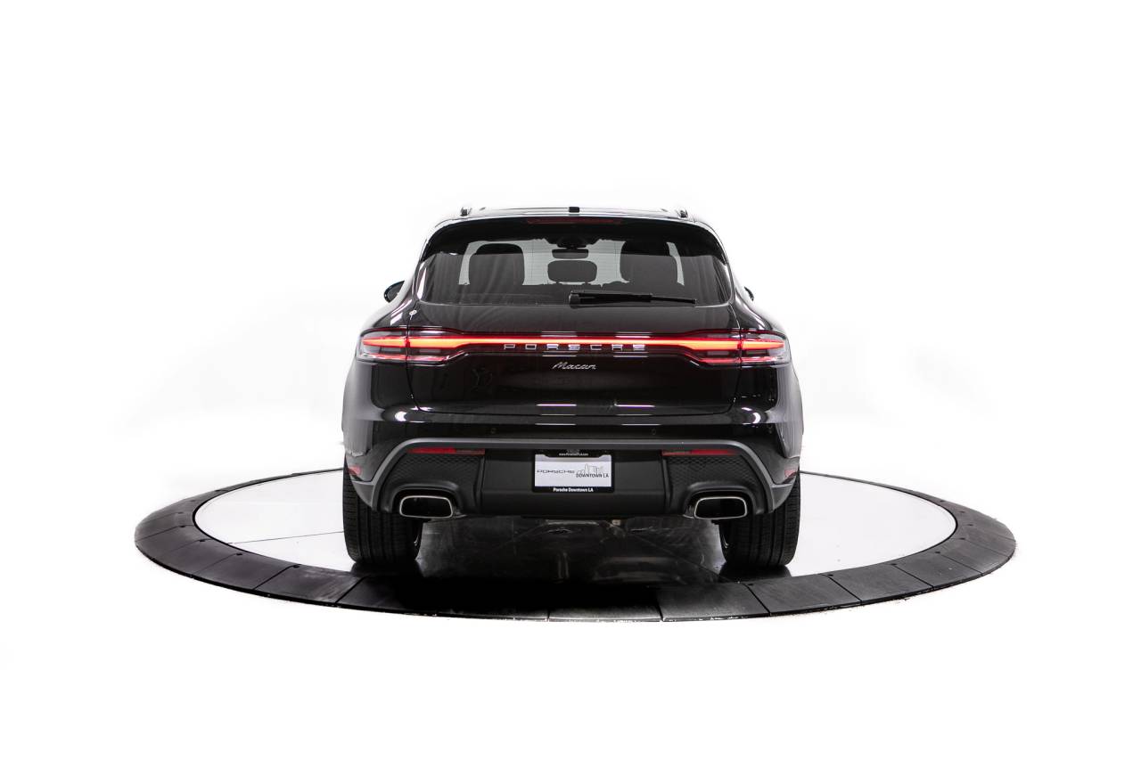 Thumbnail: 2026 Porsche Macan - 6