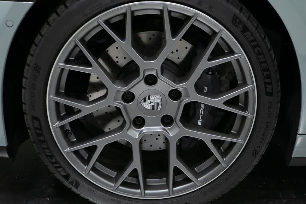 Thumbnail: 2025 Porsche 911 - 11