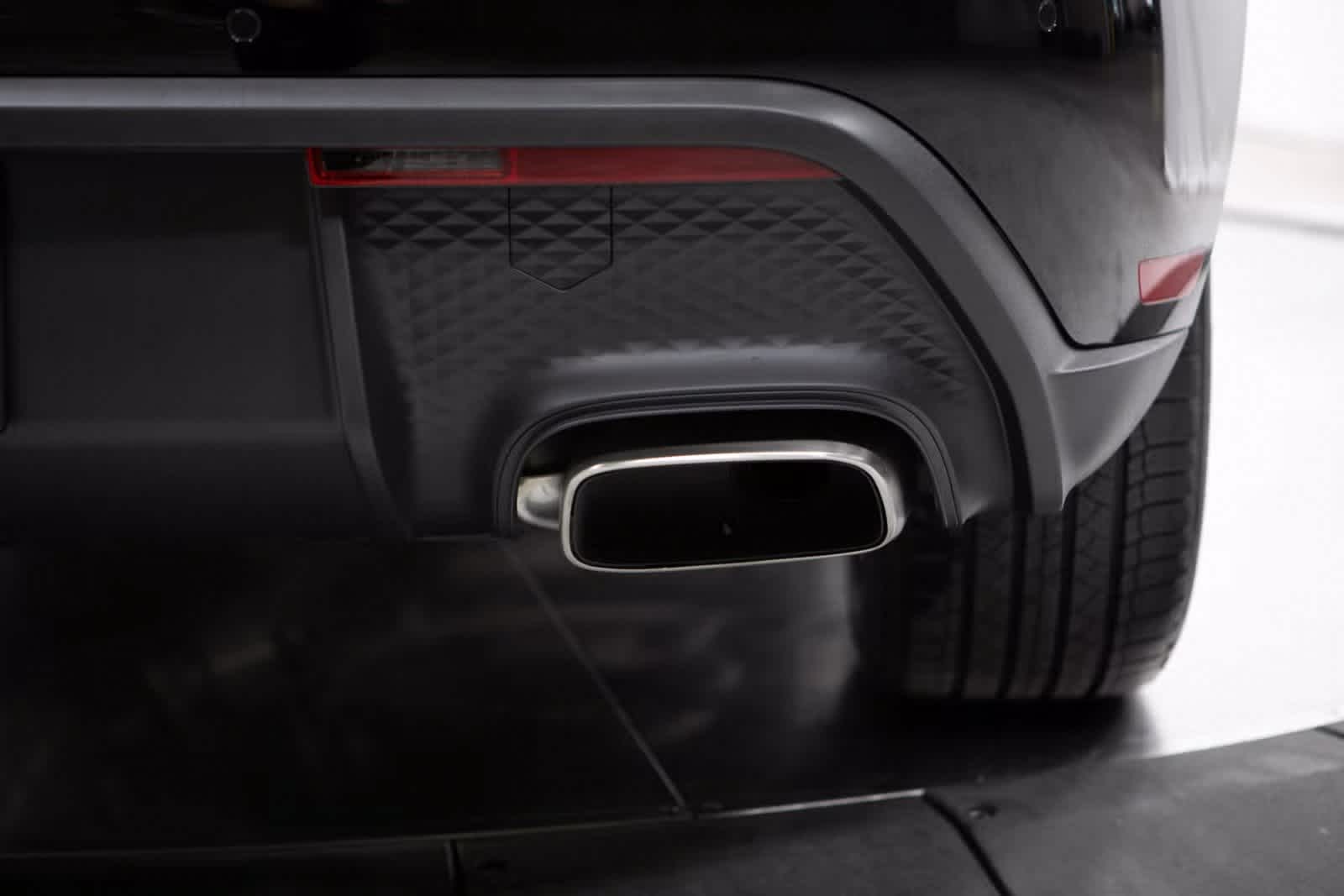 Thumbnail: 2025 Porsche Macan - 38