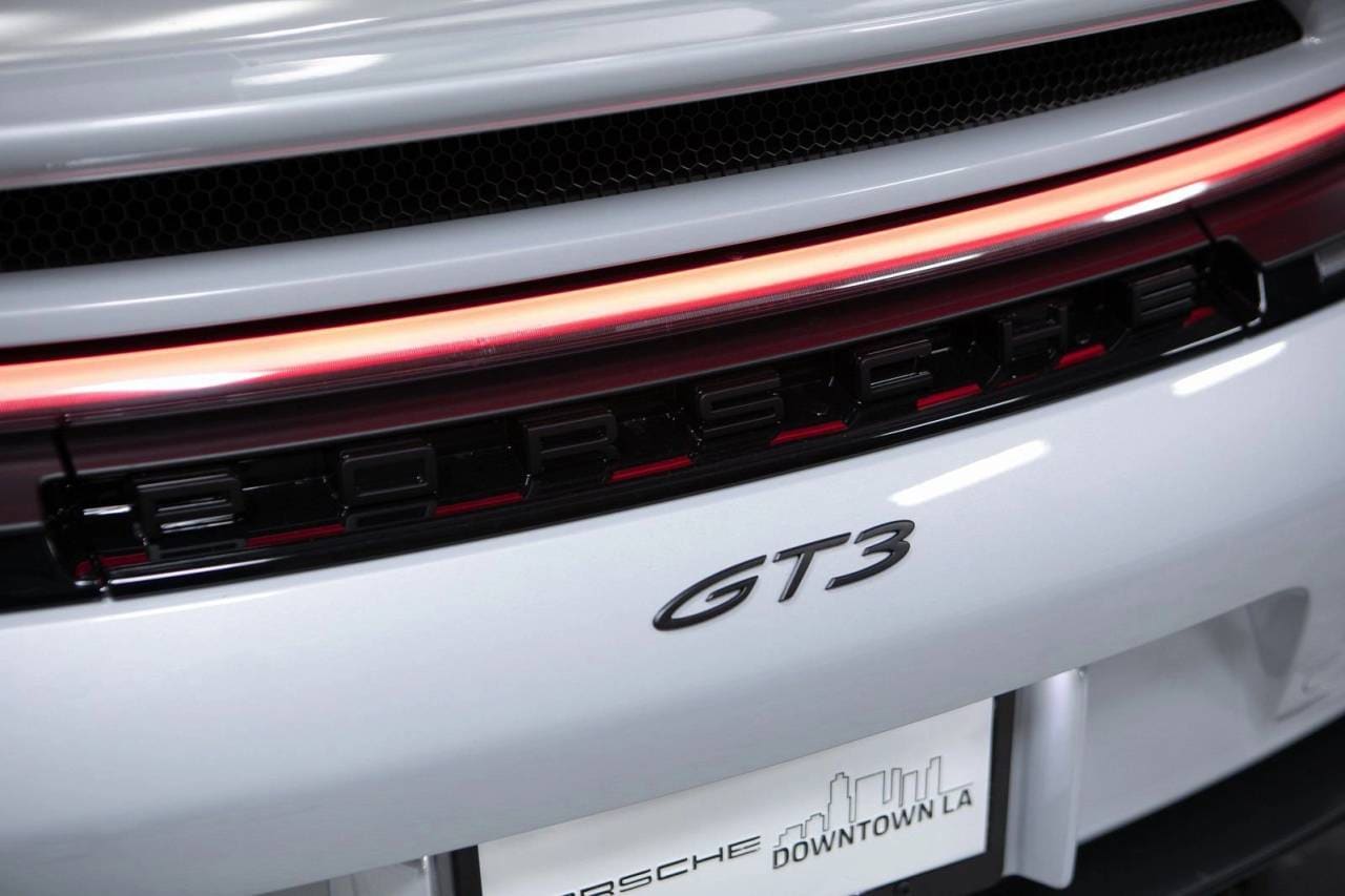 Thumbnail: 2026 Porsche 911 - 31