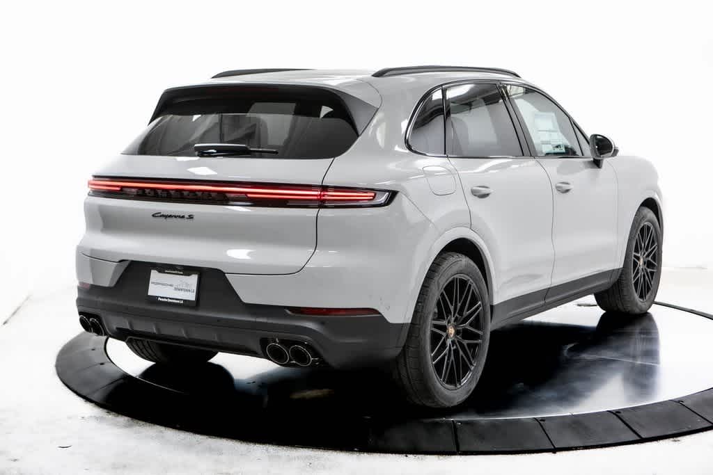Thumbnail: 2025 Porsche Cayenne - 7