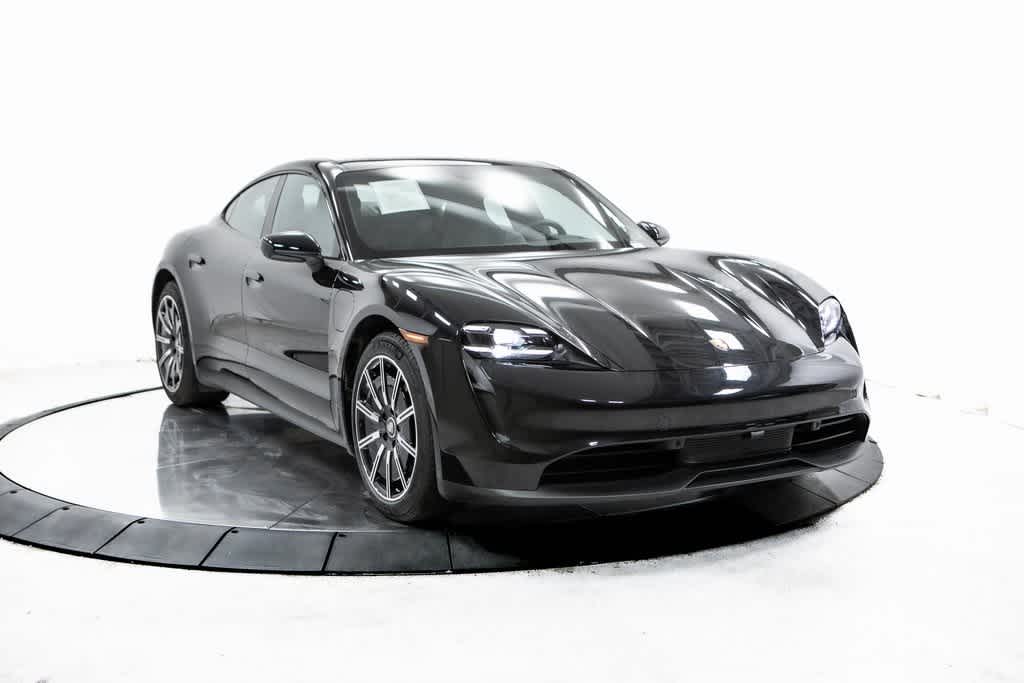 Thumbnail: 2022 Porsche Taycan - 9