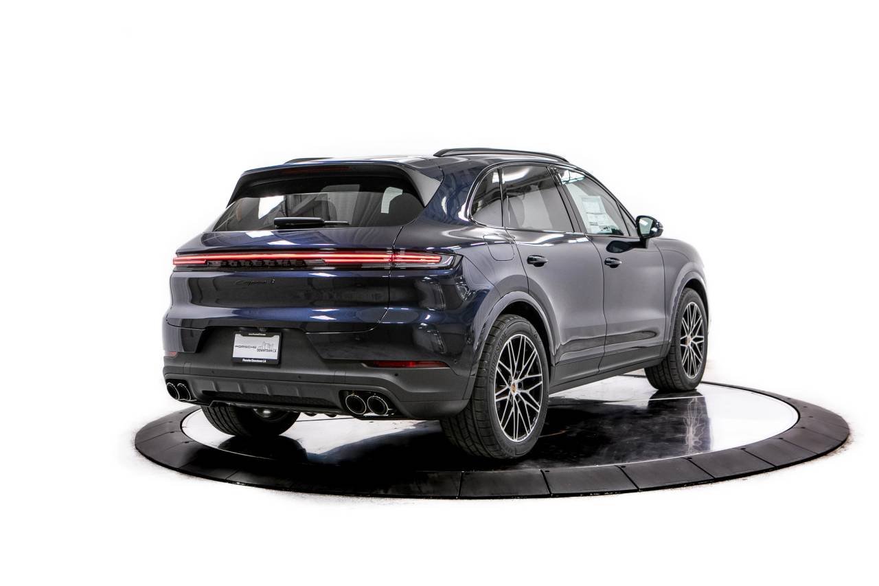 Thumbnail: 2026 Porsche Cayenne - 7
