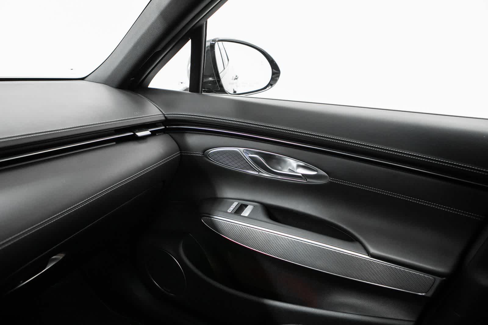 Thumbnail: 2023 Genesis GV70 - 30