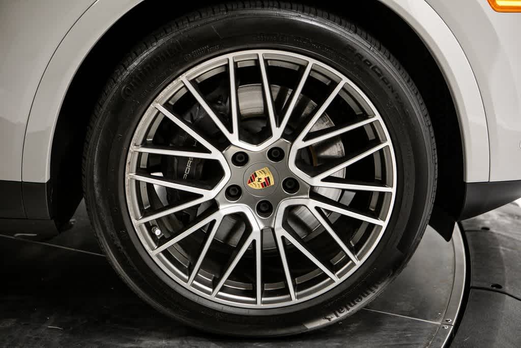 2022 Porsche Cayenne Platinum Edition 41
