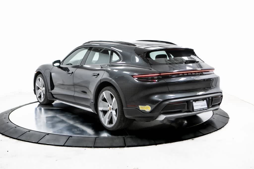Thumbnail: 2022 Porsche Taycan - 3