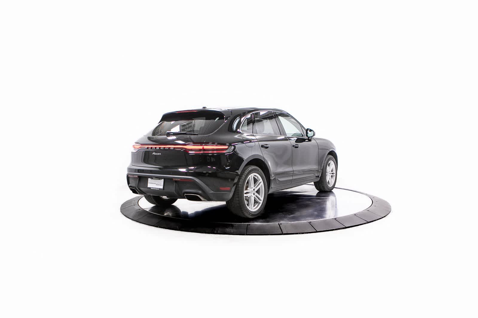 Thumbnail: 2023 Porsche Macan - 7