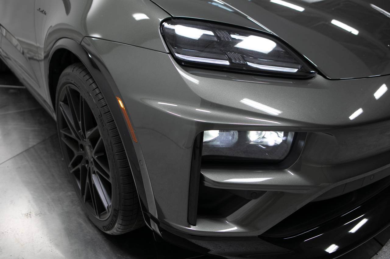 Thumbnail: 2025 Porsche Macan - 12