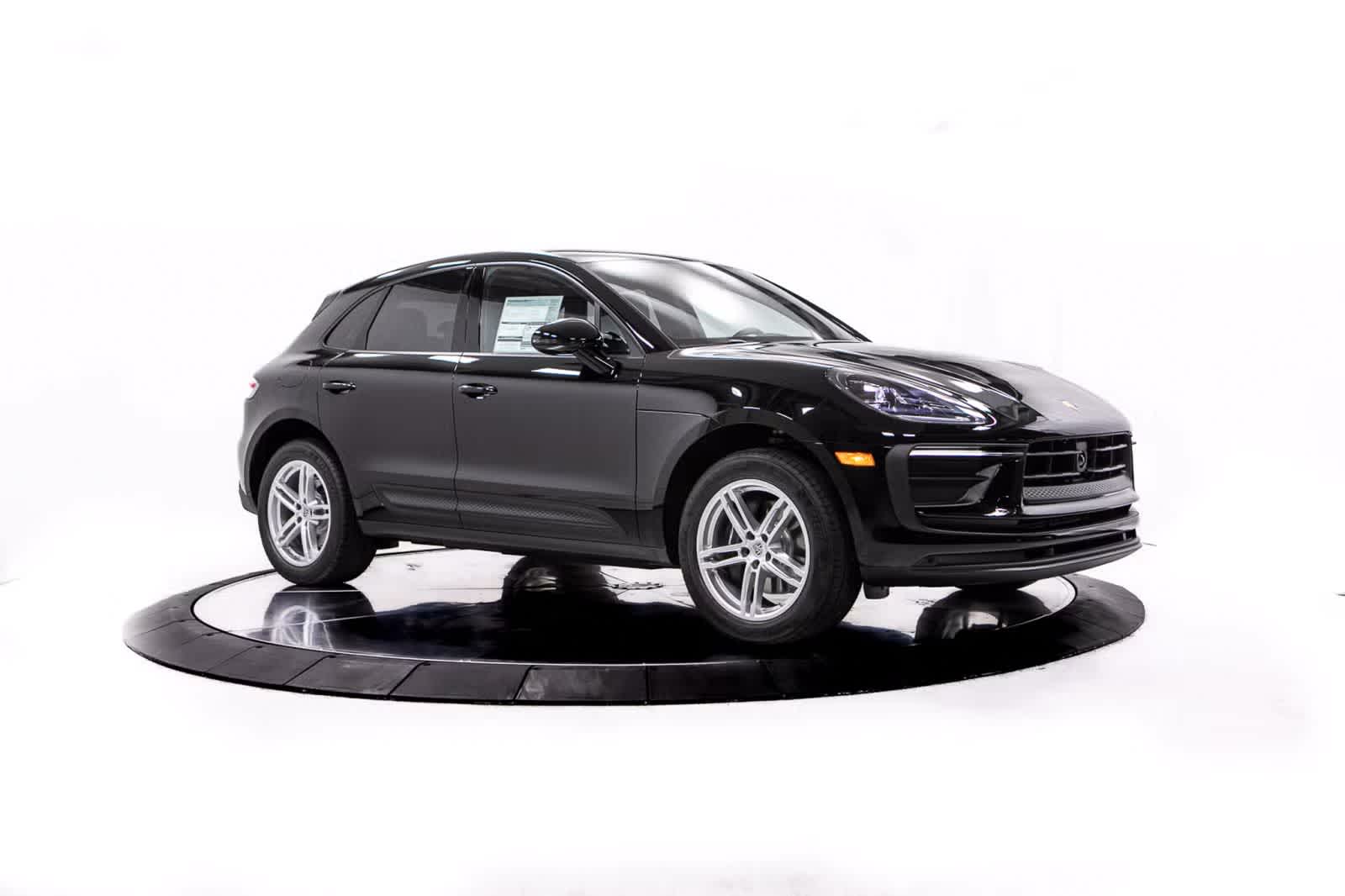 Thumbnail: 2026 Porsche Macan - 9