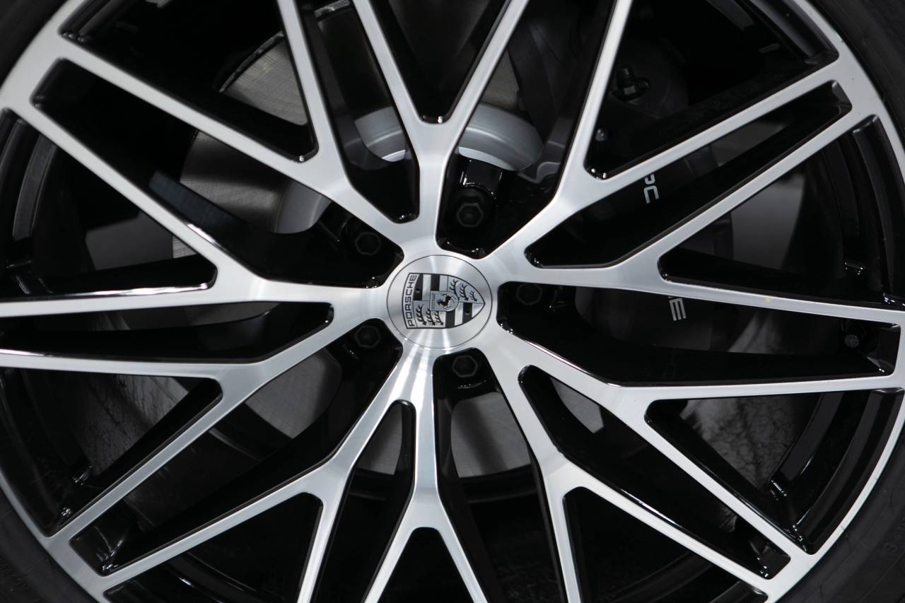 Thumbnail: 2026 Porsche Macan - 11