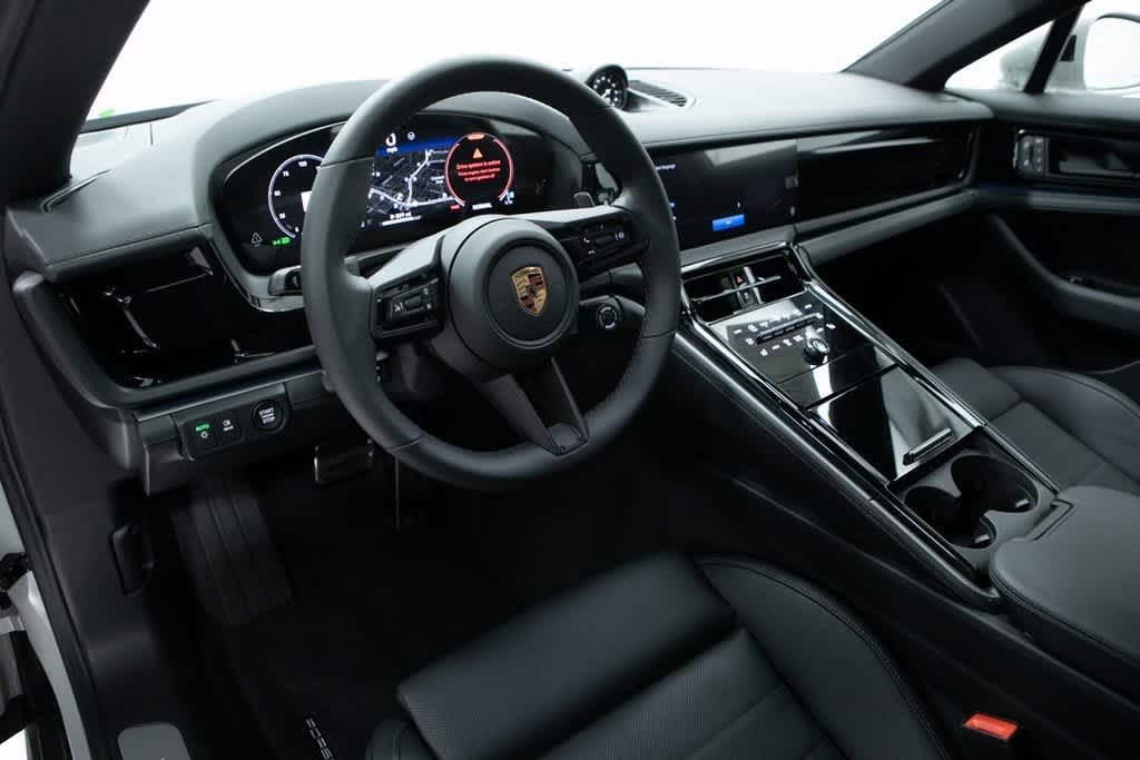 Thumbnail: 2025 Porsche Panamera - 4