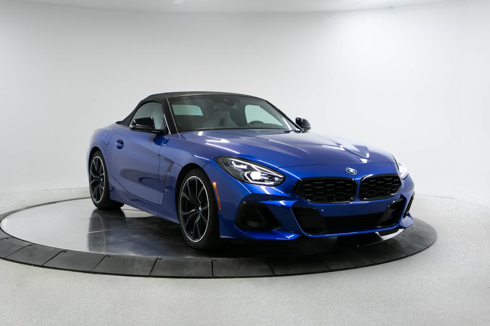 Thumbnail: 2023 BMW Z4 - 9