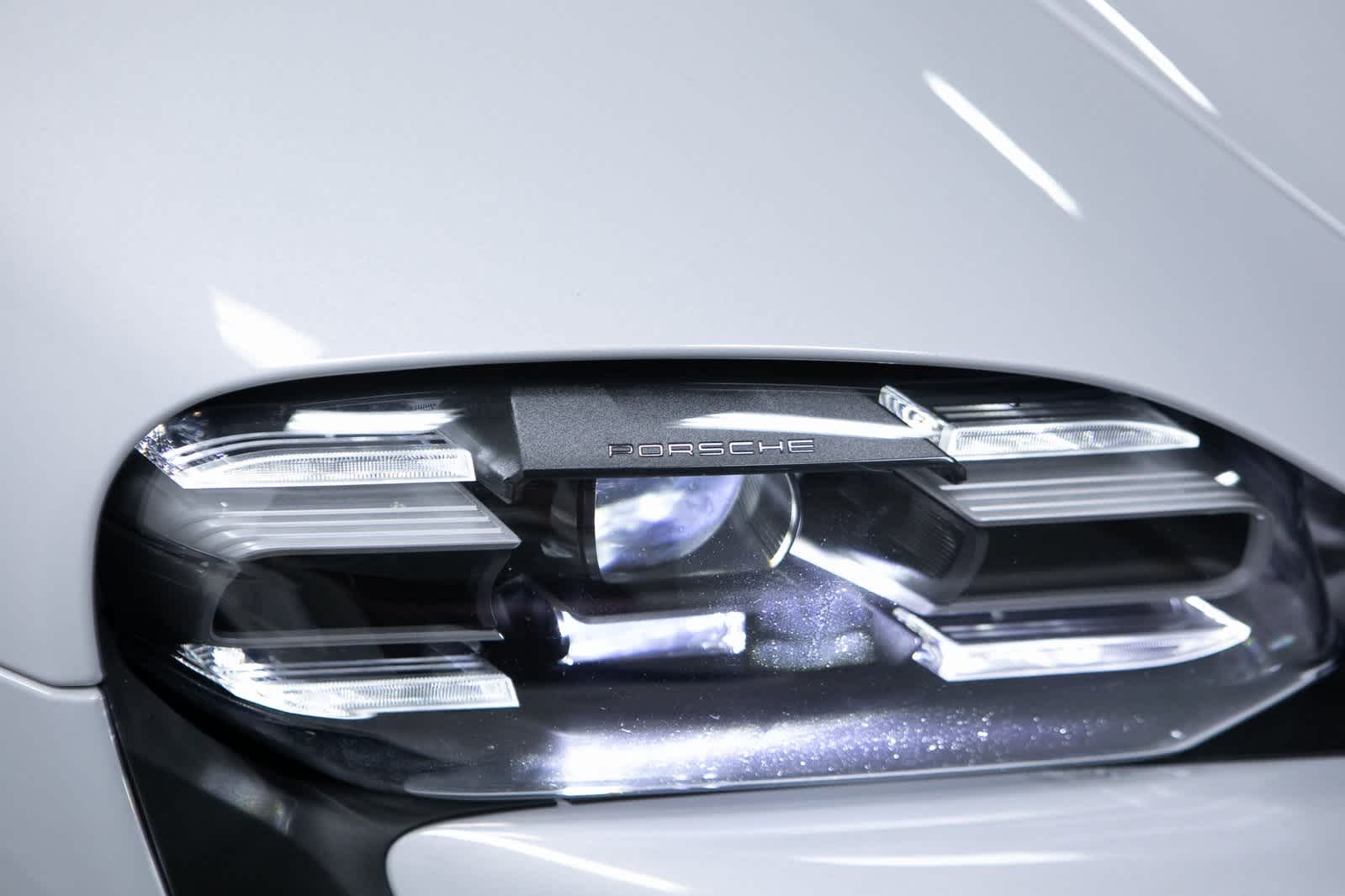 Thumbnail: 2024 Porsche Taycan - 33