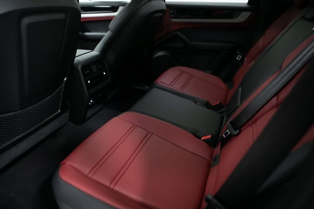 Thumbnail: 2025 Porsche Cayenne - 31