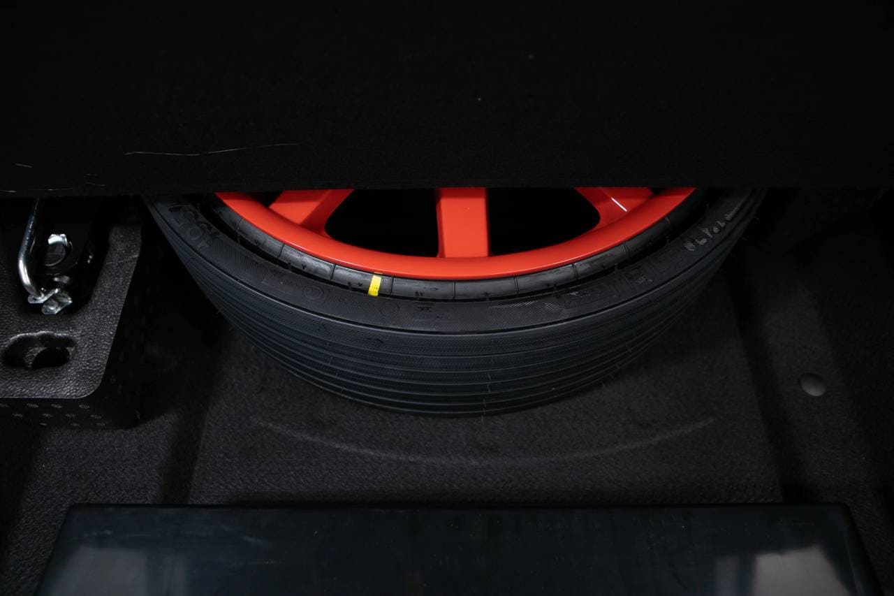 Thumbnail: 2026 Porsche Macan - 39