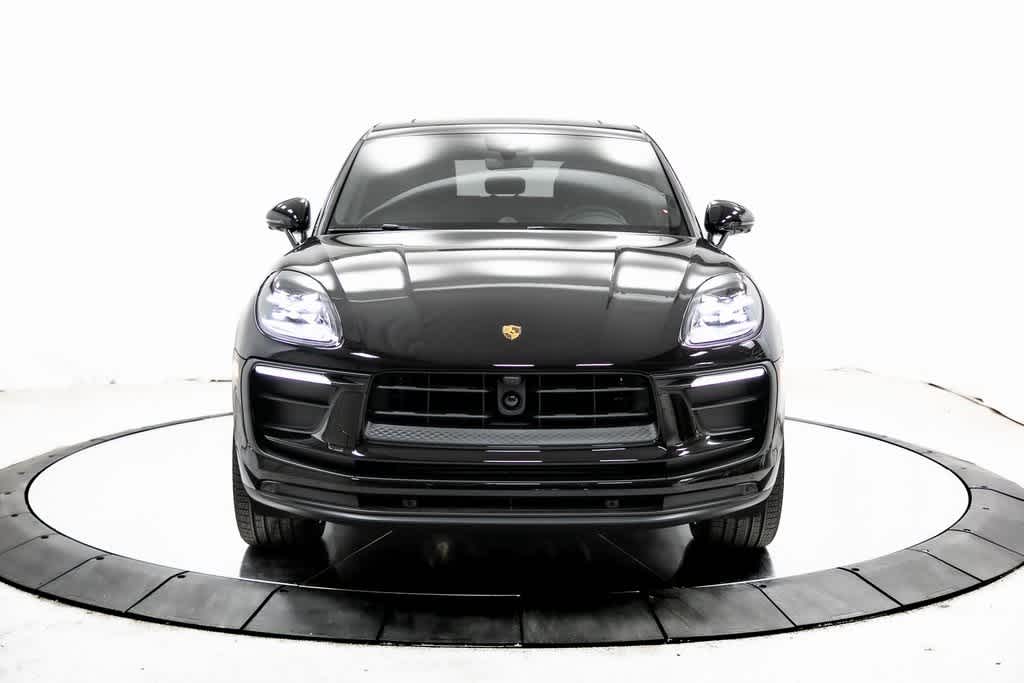 Thumbnail: 2025 Porsche Macan - 10