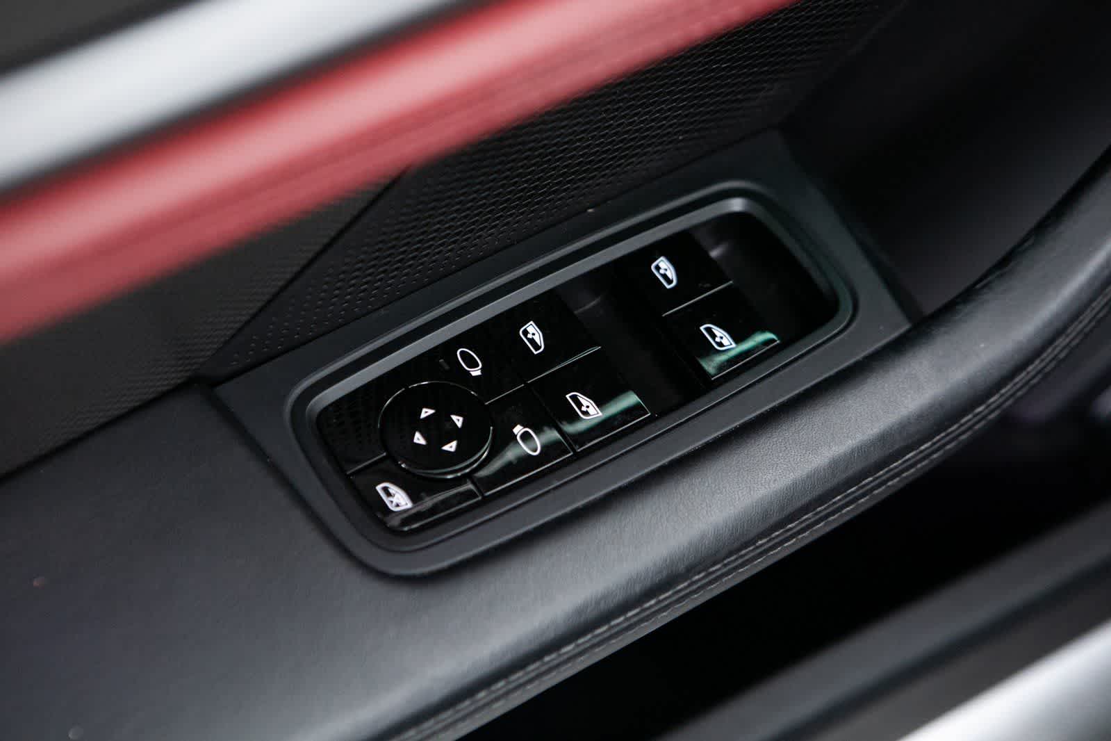 Thumbnail: 2020 Porsche Taycan - 18