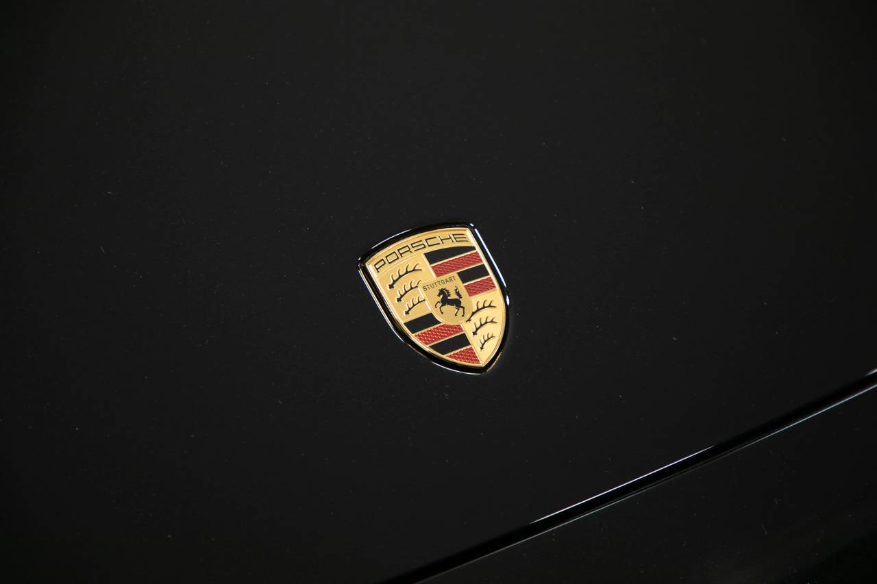 Thumbnail: 2025 Porsche 911 - 16
