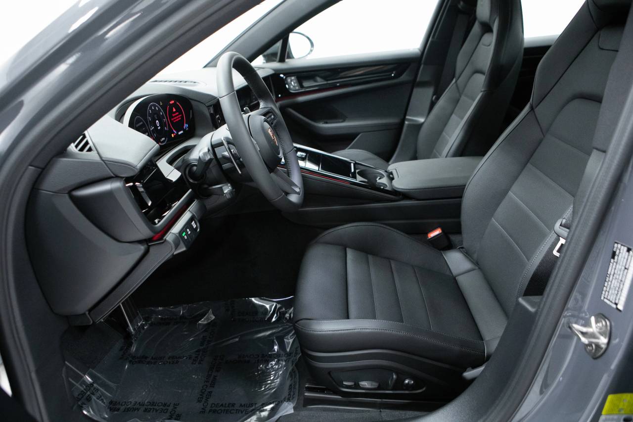 Thumbnail: 2026 Porsche Panamera - 23