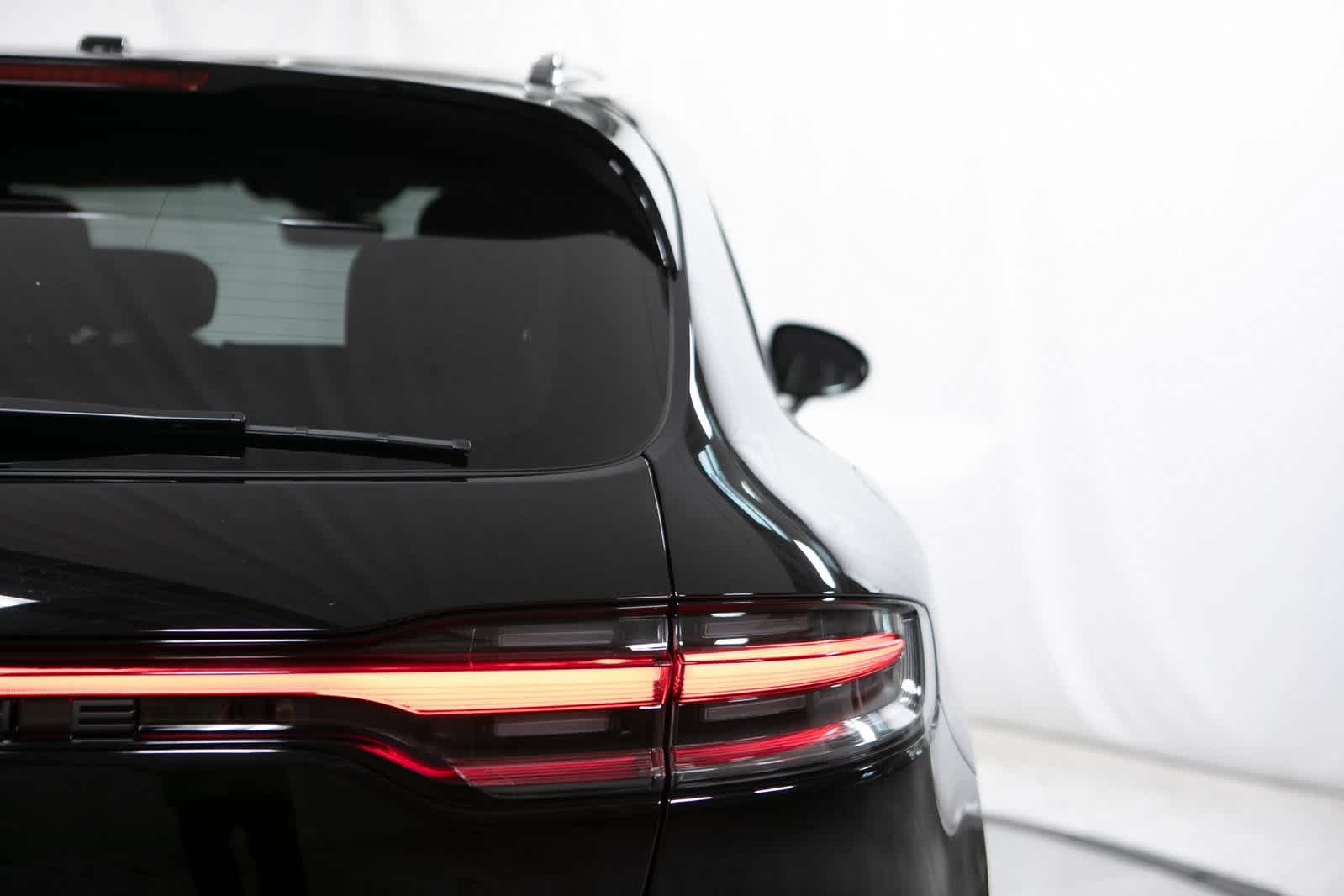 Thumbnail: 2025 Porsche Macan - 39