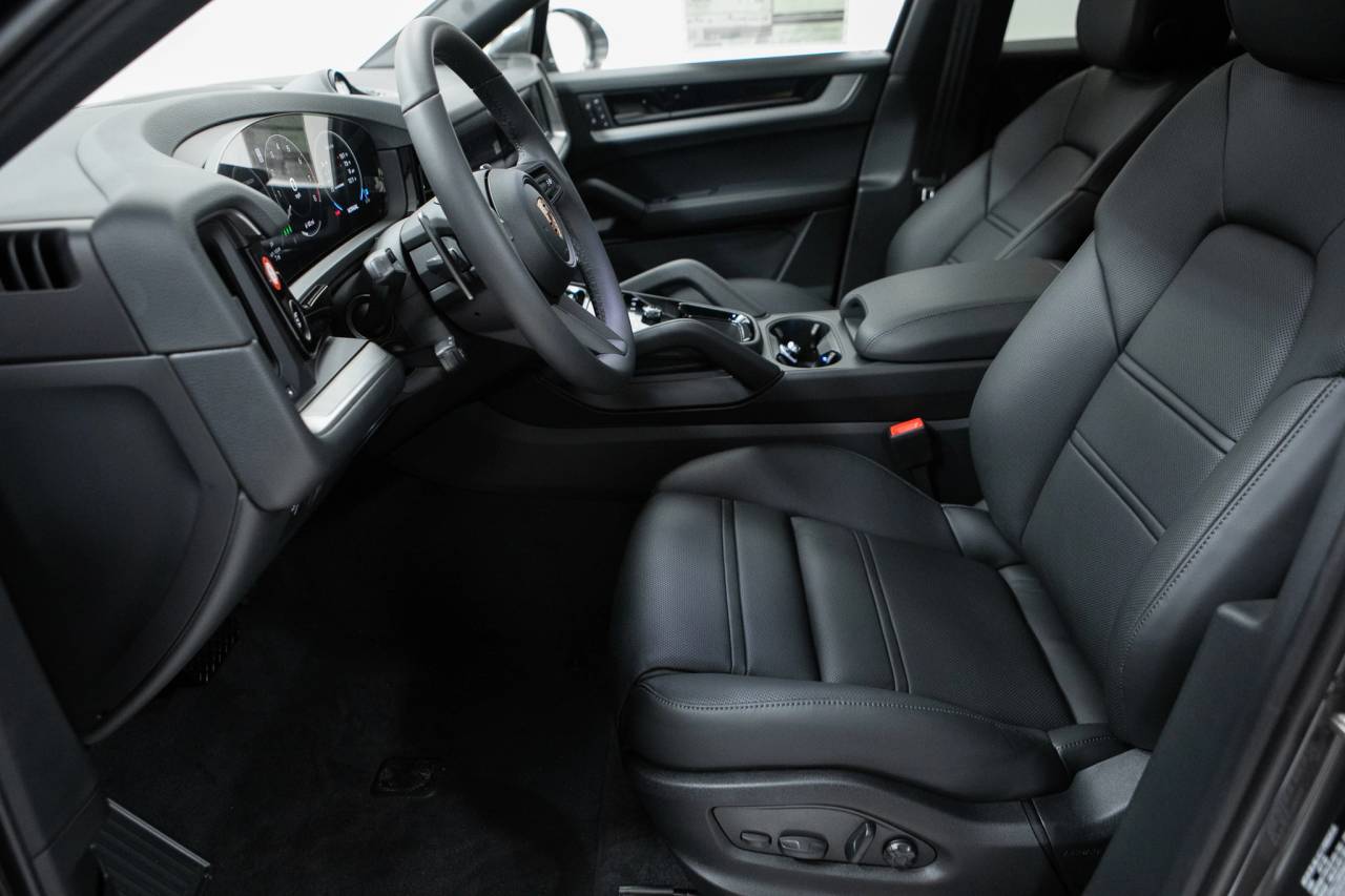 Thumbnail: 2026 Porsche  - 23