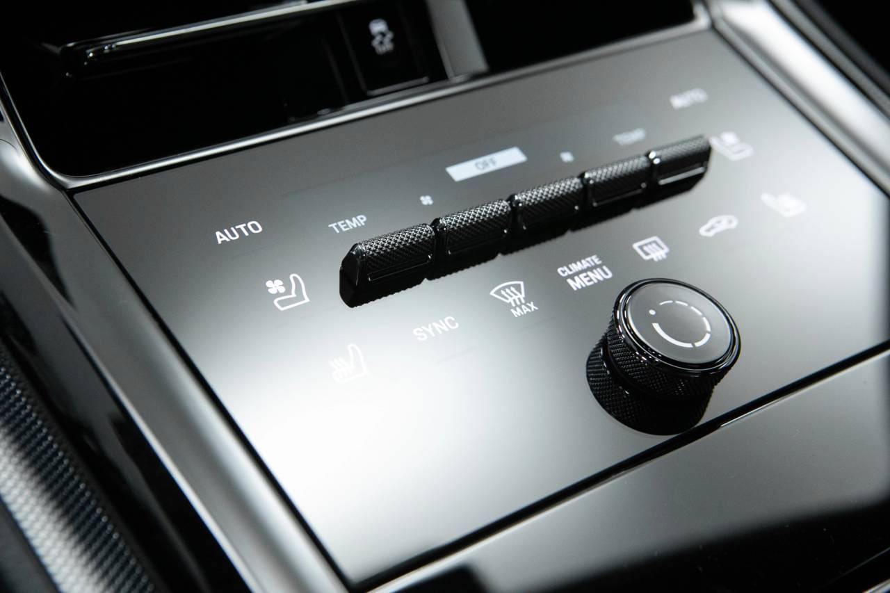 Thumbnail: 2026 Porsche Panamera - 28