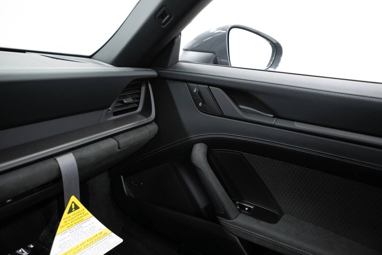 Thumbnail: 2026 Porsche 911 - 34