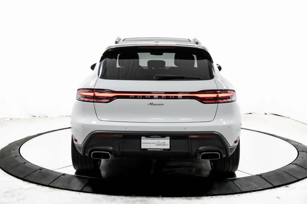 Thumbnail: 2025 Porsche Macan - 6