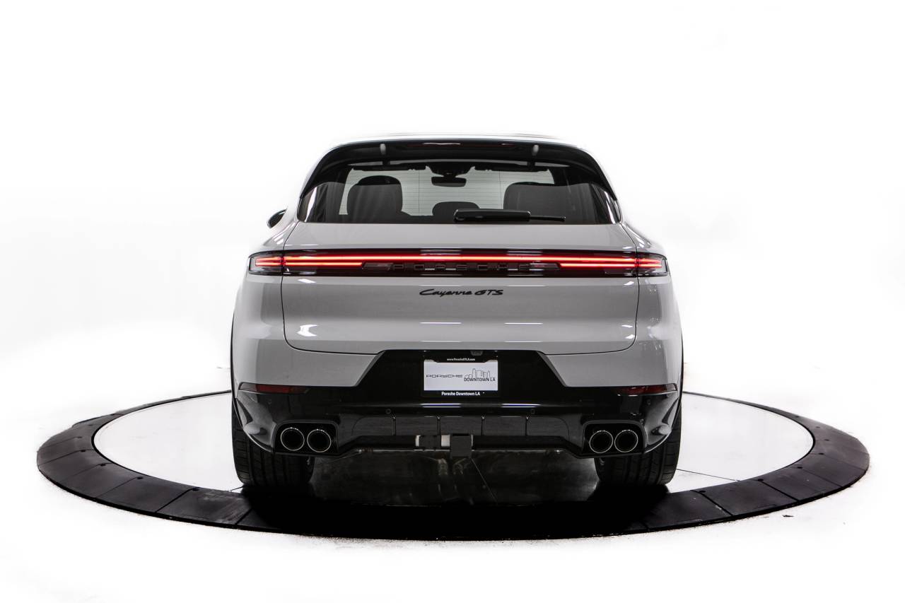 Thumbnail: 2026 Porsche Cayenne - 6